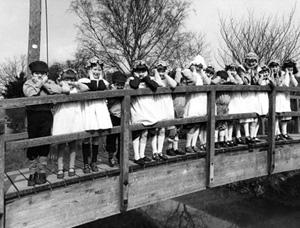 Children On Bridge 300